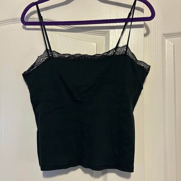 Victoria's Secret Tops - Victoria's Secret black lace trim cami cropped tank top w/ shelf bra woman's L